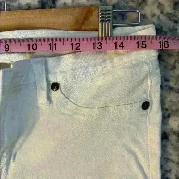 White jeans perfect for summer or vacation! - Picture 10 of 10